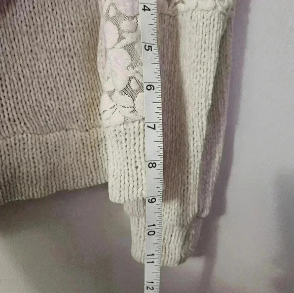 Jun and ivy sweater! - Picture 5 of 5